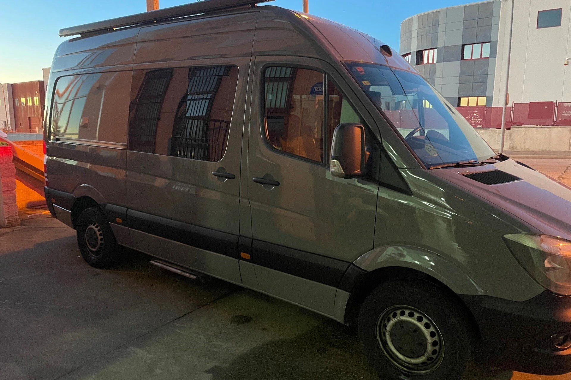 Camper Mercedes Sprinter AMBULANCIA 4+4